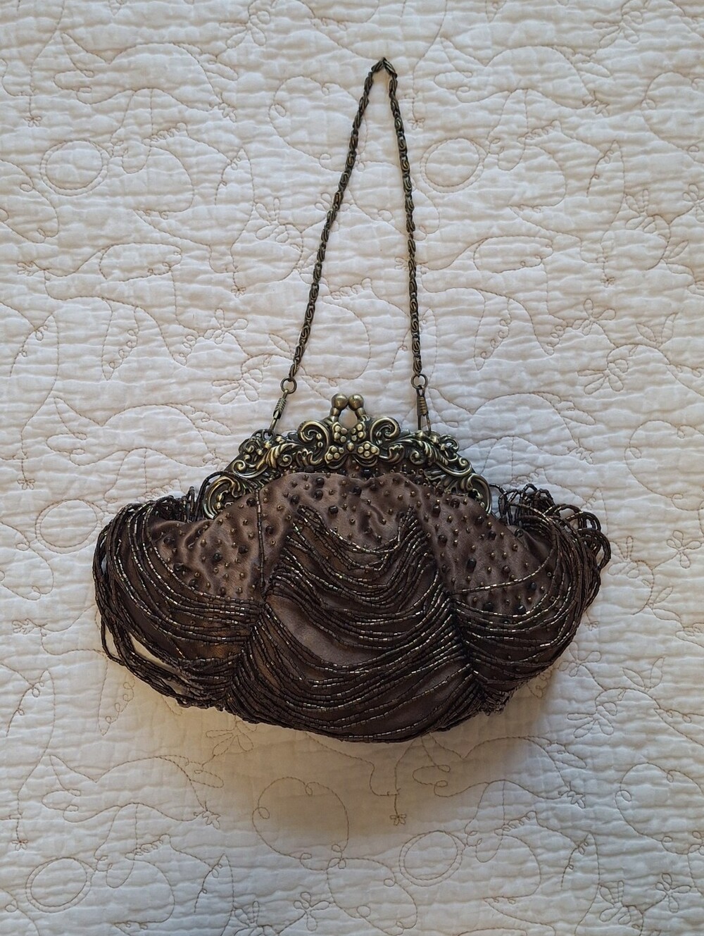 Brown Beaded Kiss Clasp Purse